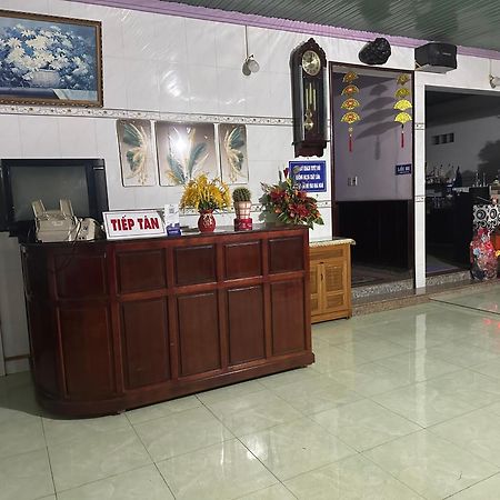 Hotel Nha Nghi Bao Ngoc à Dong Xoai Extérieur photo